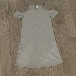 Beautiful dress by divided🍀